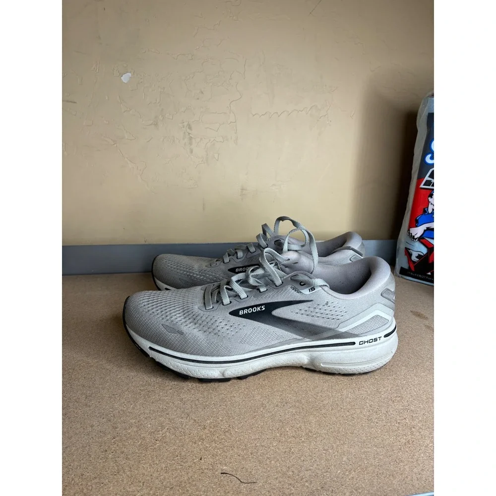 Brooks Ghost 15 Mens Running Shoes Grey Black 1103931D098 Size 8.5 Medium D